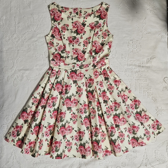 50s Inspired Floral - Picture 8 of 10